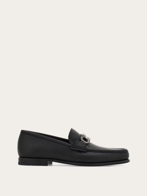 FERRAGAMO Gancini buckle loafer