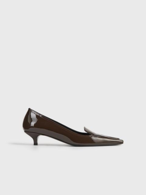 TOTEME Patent loafer pumps brown