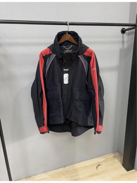 BALENCIAGA Balenciaga FW17 Canpaign C-Shape Parka