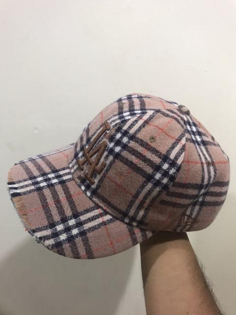 Other Designers New Era - VTG LA Burberrys Checked 7 5/8 Distress Fitted