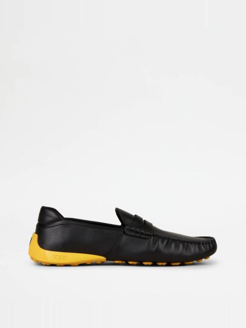 Tod's LOAFERS IN LEATHER - BLACK, YELLOW