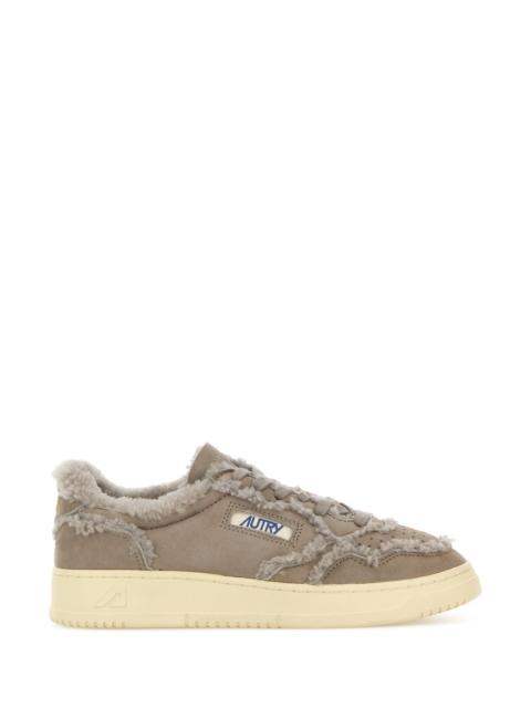 AUTRY Grey suede Medalist sneakers