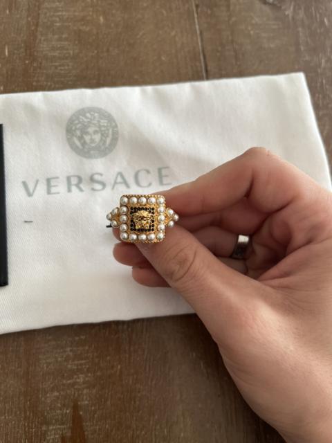 VERSACE NWT Versace Gold & Pearl Ring