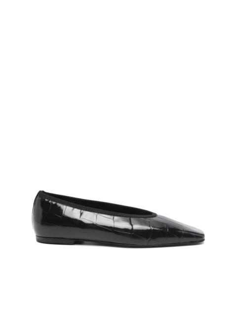 Minimalist croco-embossed ballerinas