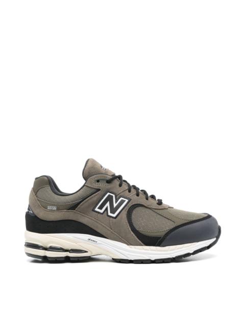 New Balance M2002 sneakers