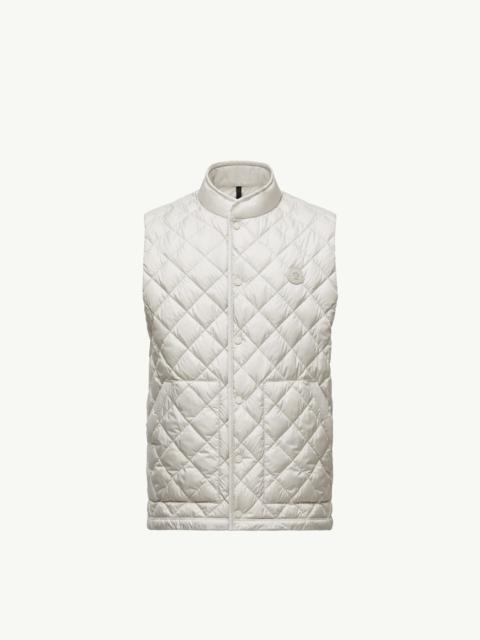Moncler Lycope Diamond-Quilted Down Vest