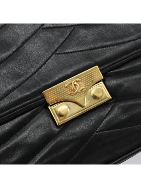 CHANEL Leather handbag