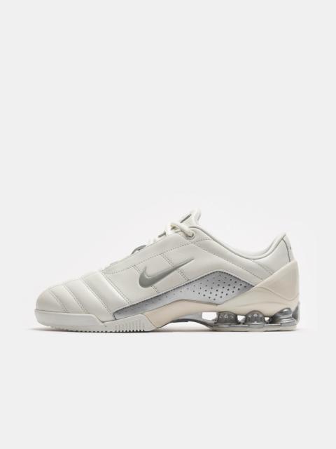 Nike Total 90 Shox Magia Sneaker in Sail/Metallic Silver/Pale Ivory/Sail