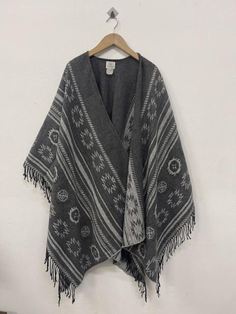 United Arrow Beauty & Youth navajo capes