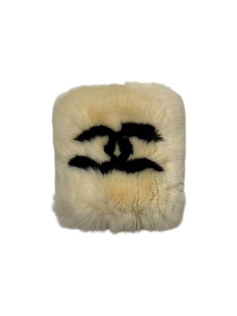 CHANEL Fall Winter 2001 CC Rabbit Fur Wristband