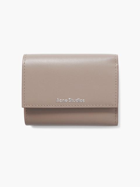 Acne Studios Logo-print leather trifold wallet