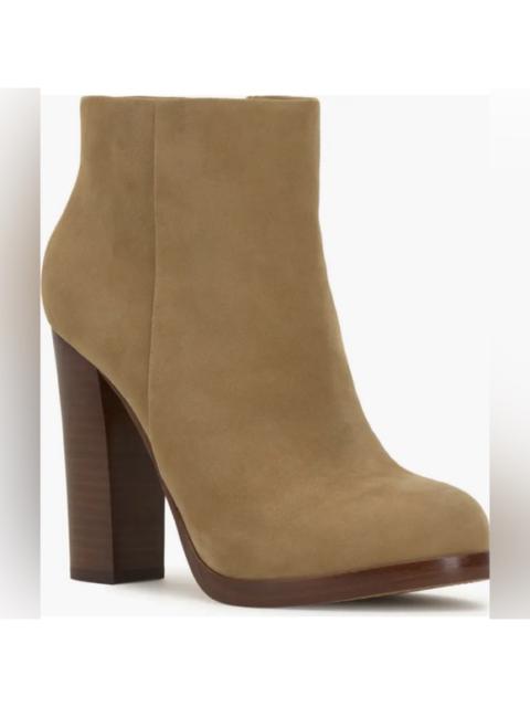 Other Designers New! Vince Camuto-Cayelsa Platform
Bootie Size 6.5‎