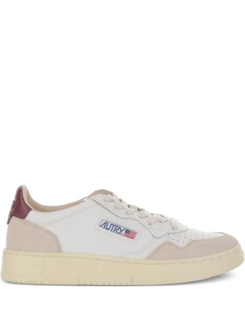 AUTRY Introducing the 'MEDALIST LOW' SUEDE SNEAKERS by AUTRY, a standout in the Trainers category. Crafted