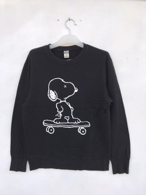 Other Designers Uniqlo - Uniqlo X Kaws X Peanuts Sweatshirt