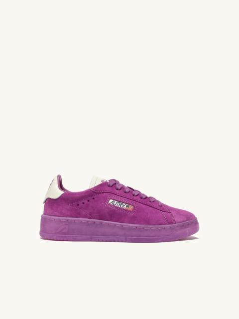 AUTRY DALLAS LOW SNEAKERS IN MARSHMALLOW AND HYACINTH VIOLET SUEDE