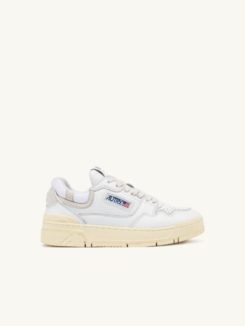 AUTRY CLC LOW SNEAKERS IN WHITE LEATHER AND SUEDE