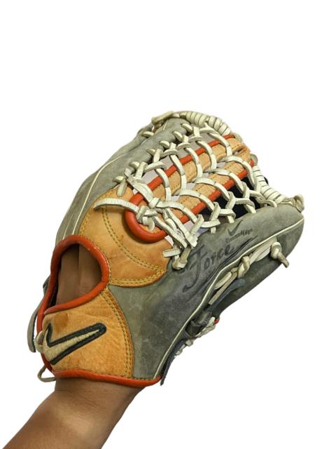 Nike force baseball glove