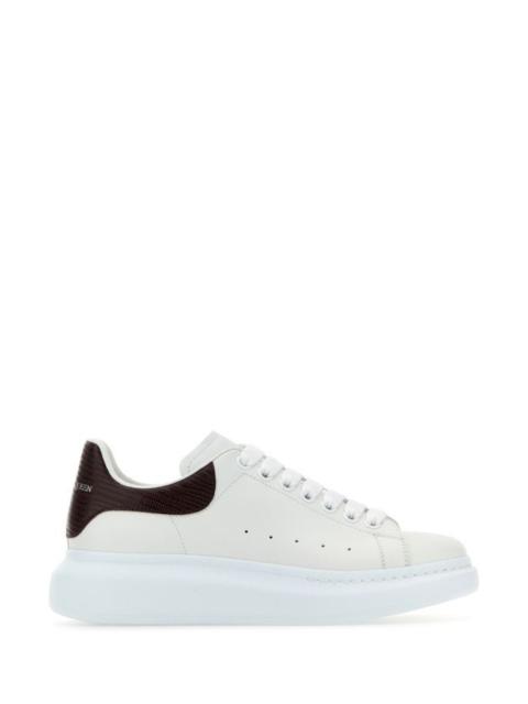Alexander Mcqueen Man White Leather Sneakers With Burgundy Leather Heel