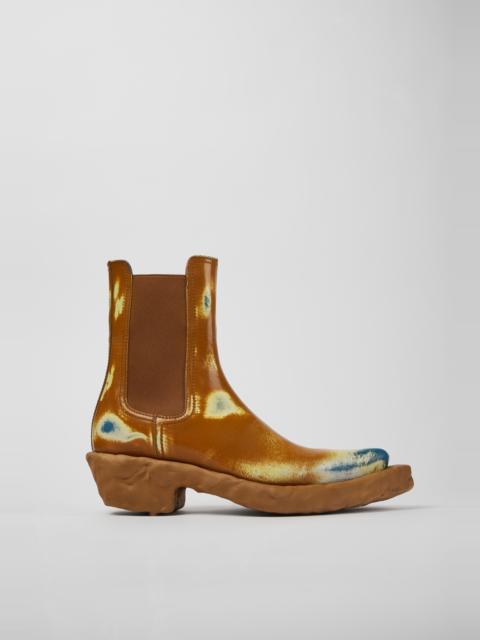 CAMPERLAB Three-toned brushed leather boots