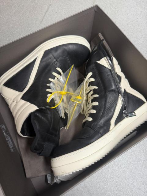 Rick Owens Rick Owens black and white leather boots