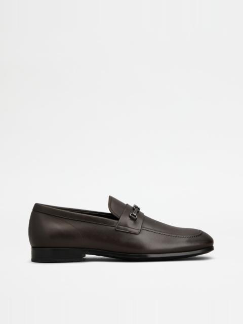 Tod's LOAFERS IN LEATHER - BROWN