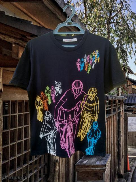 Other Designers Uniqlo - UNIQLO THINLAYERS BIG PRINT T-SHIRT