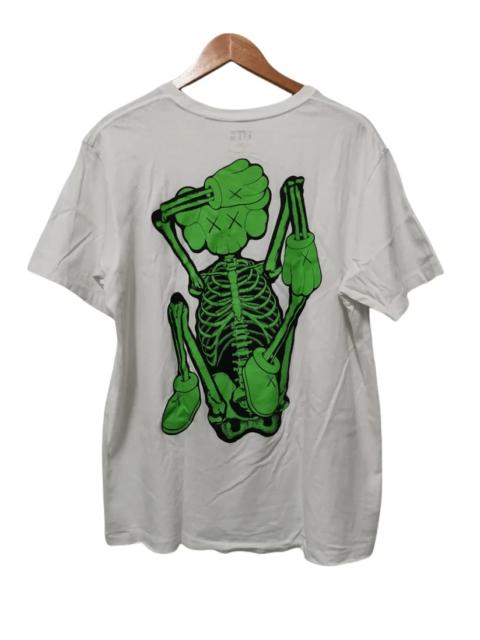 Other Designers Kaws - Kaws Skull Big Logo Tee Japan Designer OriginalFake