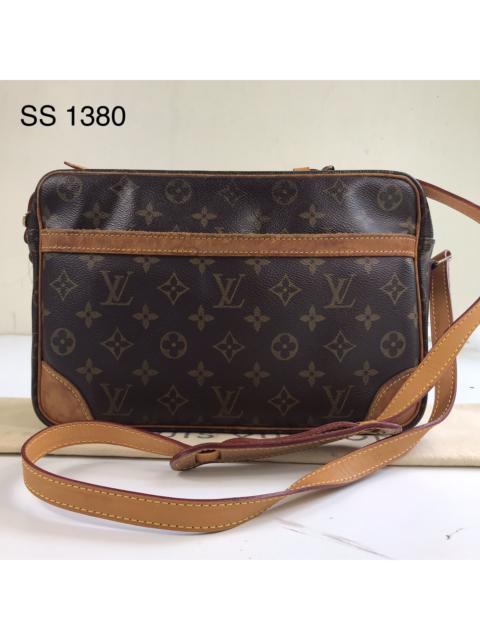 Louis Vuitton AUTHENTIC LOUIS VUITTON MONOGRAM TROCADERO 30 CROSSBODY