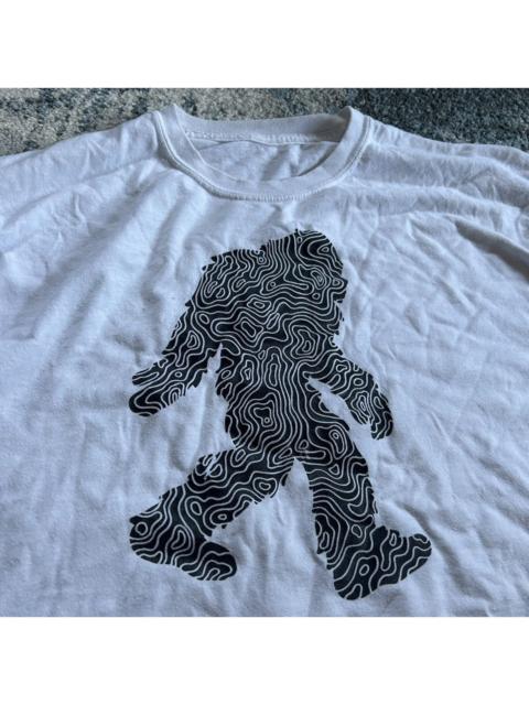 Other Designers Vintage - UNBRANDED CONTOUR LiNE SASQUATCH BiGFOOT CASCADiA TEE