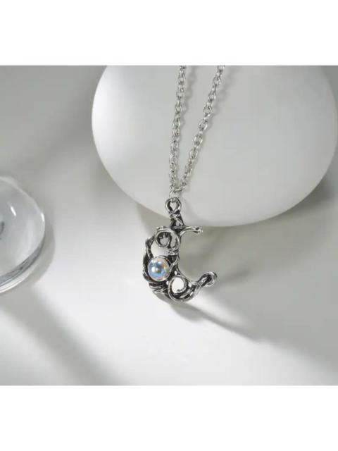 Jewelry - Moon Pendant Necklace
