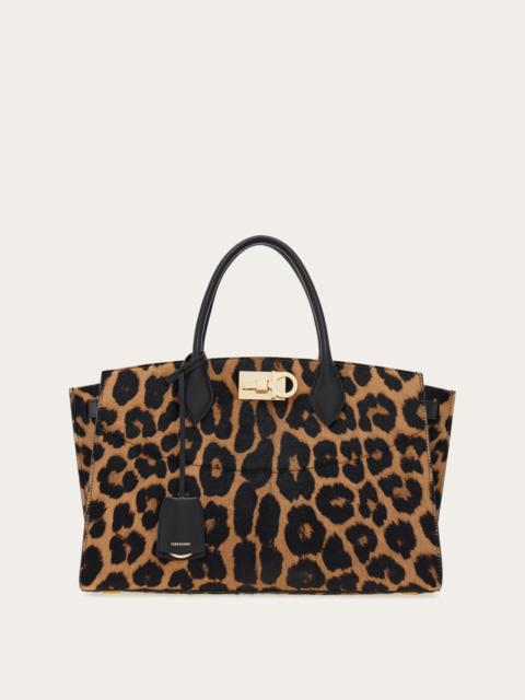 FERRAGAMO New Ferragamo Studio soft bag (L)