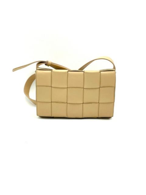 Other Designers Bottega - Bottega Veneta Beige Cassette Crossbody Bag