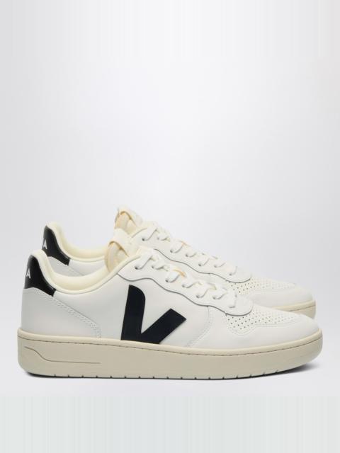 VEJA Sneaker V-10 in white and black leather