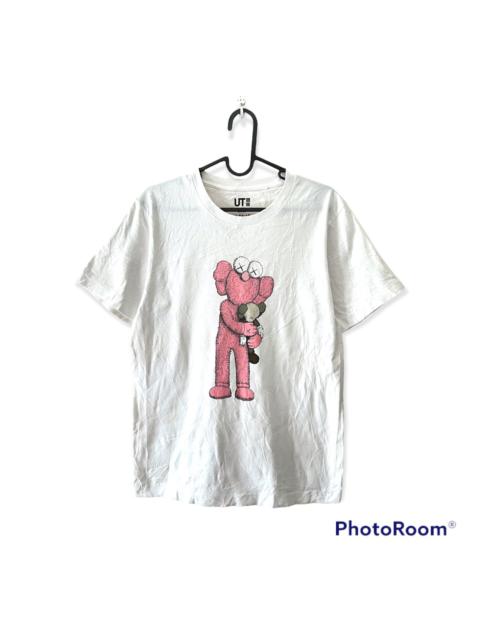 Other Designers Uniqlo - kaws x uniqlo big print tshirt xs