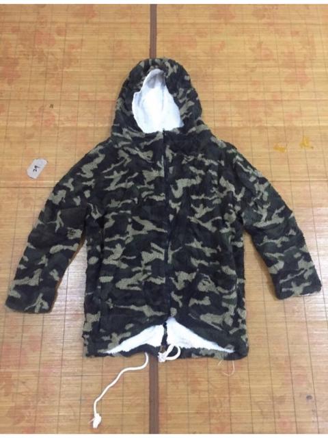 Other Designers Other - Oversize Camo sherpa Fleece hoodie jacket