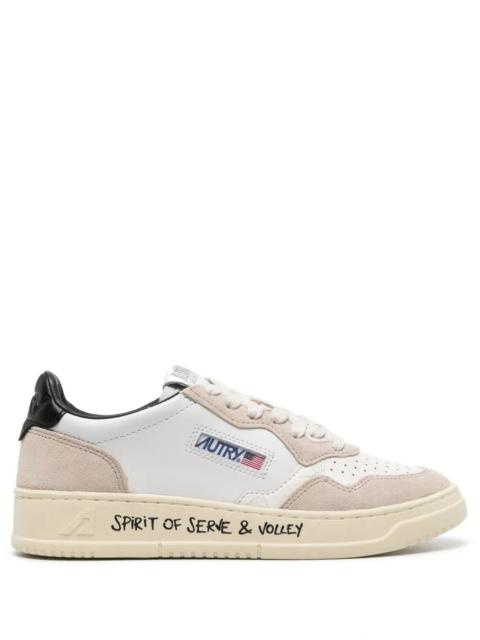 AUTRY Medalist Low Leather Sneakers