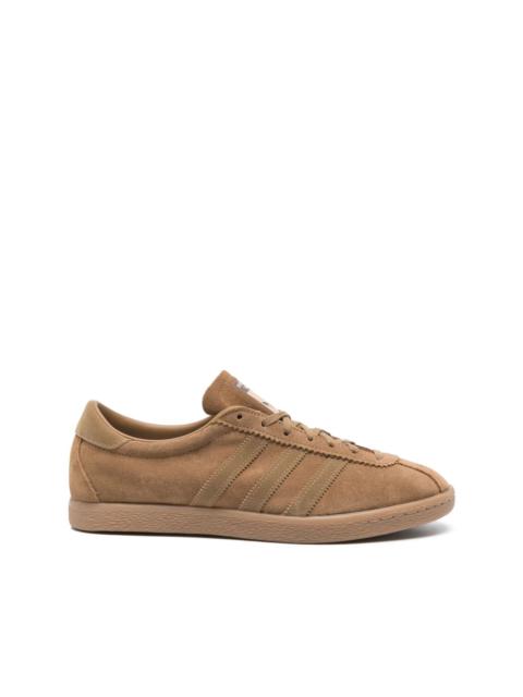 Tobacco sneakers