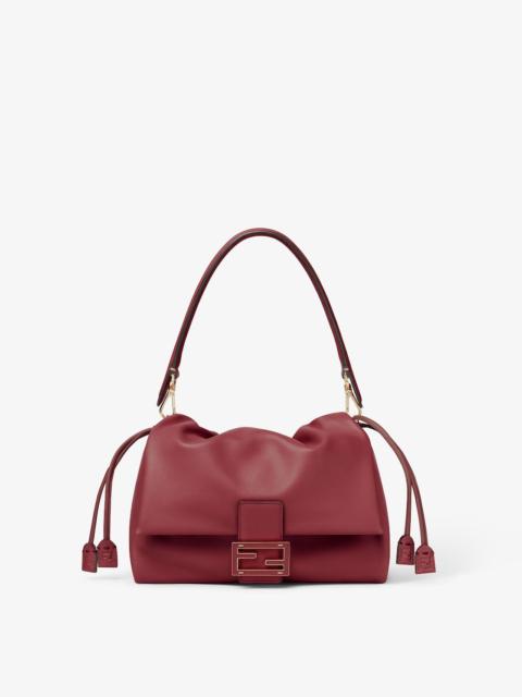 FENDI Mamma Baguette Medium