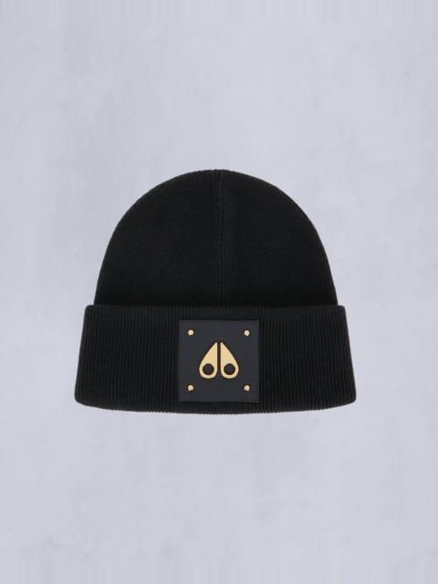 MOOSE KNUCKLES GOLD SERIES LOGO ICON BEANIE