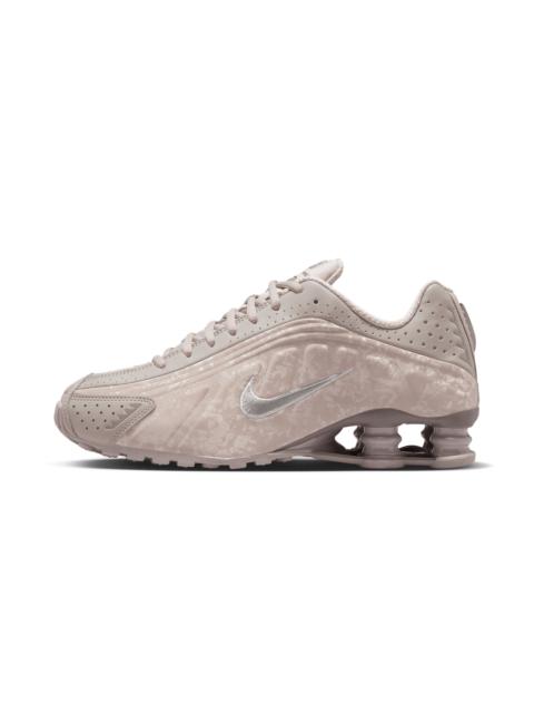 Nike Shox R4 WMNS "Flat Pewter Floral"