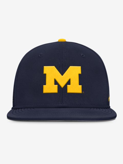Nike Michigan Wolverines Dugout True Men’s Nike Dri-FIT College Fitted Hat