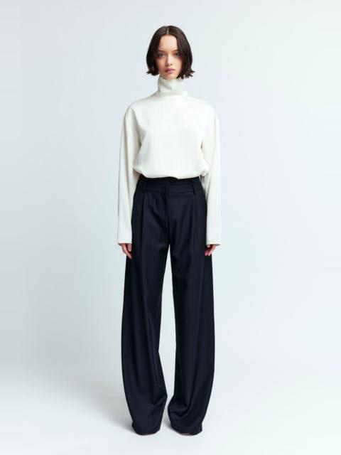 16ARLINGTON OLALL TOP IN CREPE