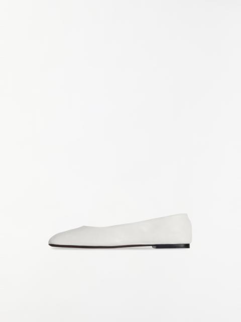 Square Ballet — White