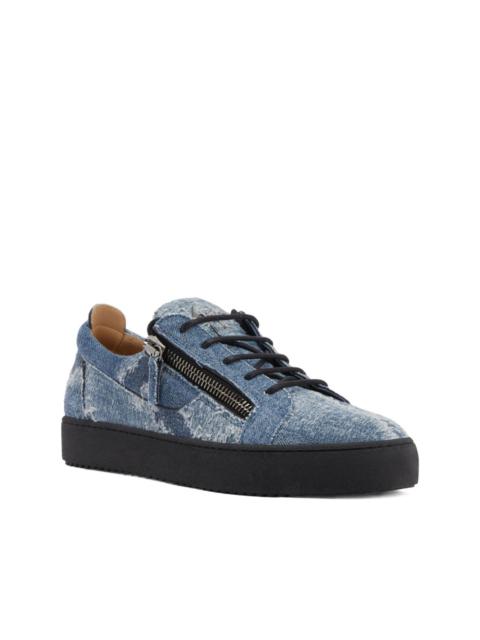 Frankie sneakers