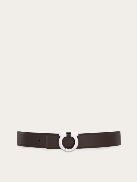 Reversible and adjustable belt