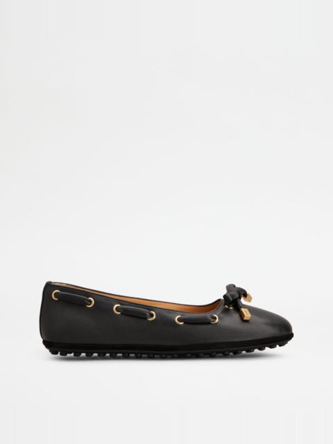 Tod's BALLERINAS IN NAPPA LEATHER - BLACK