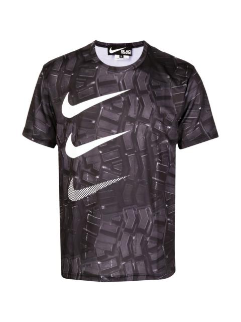BLACK COMME des GARÇONS SWOOSH-PRINT GRAPHIC T-SHIRT
