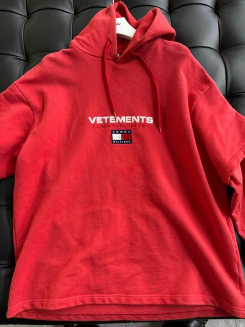 VETEMENTS Vetements x Tommy Hilfiger Red Hoodie