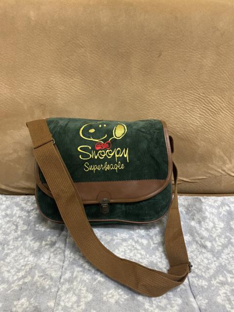 Other Designers Vintage - Vintage Cartoon Snoopy Sling Bag
