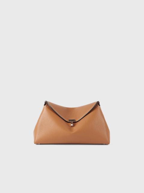 TOTEME T-Lock clutch tan grain
